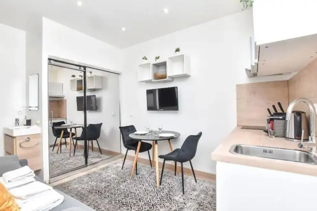 Studio Special Jo - Pigalle - Montmartre - Republique - 2 Pers Appartement