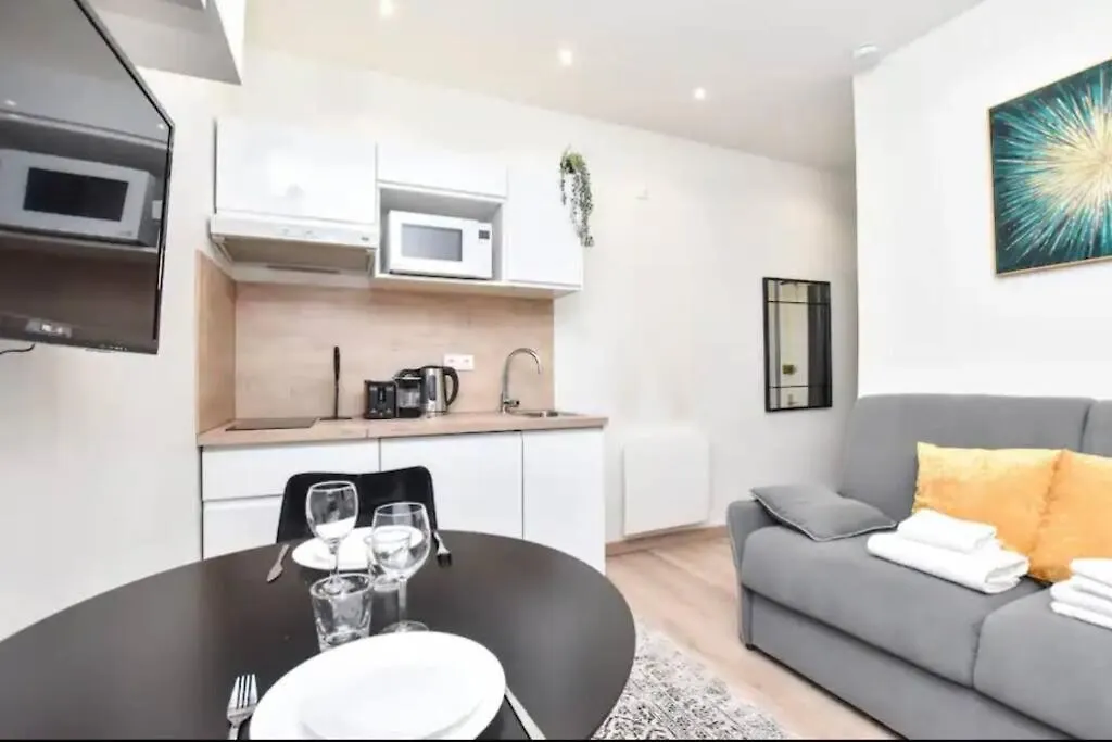 Studio Special Jo - Pigalle - Montmartre - Republique - 2 Pers Appartement *